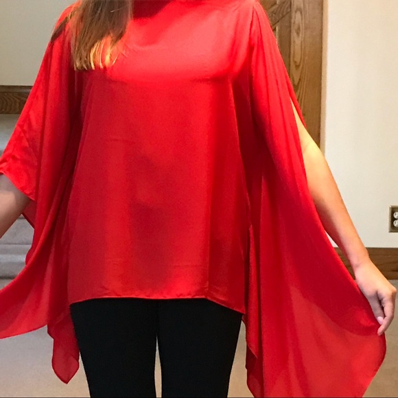 Vince Camuto Red Chiffon Butterfly Sleeve Poncho - Picture 2 of 6